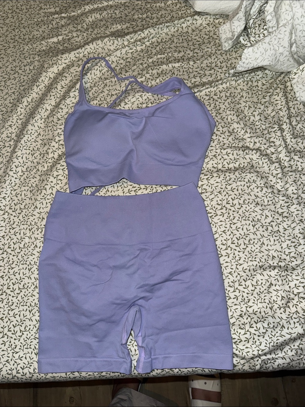 Seamless Lavender Support Sports Bra & High-Waist Bike Shorts Set